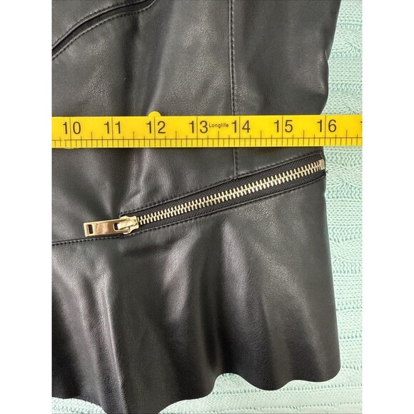 G by GUESS Moto Jacket M Black Faux Leather Zip Front Fitted Waist Trendy Chic - Picture 13 of 15